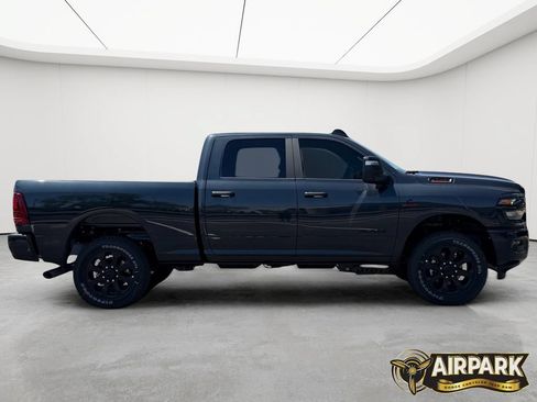 New 2026 RAM 2500 Big Horn AWD/4WD image 3