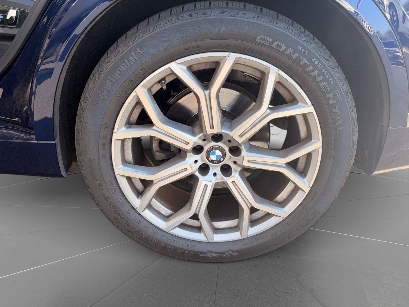 Used 2023 BMW X7 xDrive40i w/ Premium Package AWD/4WD image 6