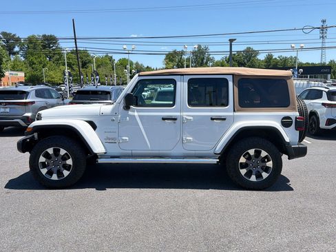 Used 2021 Jeep Wrangler Unlimited Sahara AWD/4WD image 2