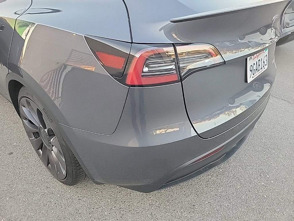 Used 2023 Tesla Model Y Performance AWD/4WD image 7