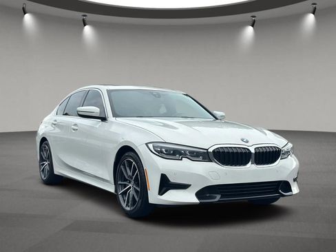 Used 2020 BMW 330i Sedan w/ Convenience Package RWD image 9