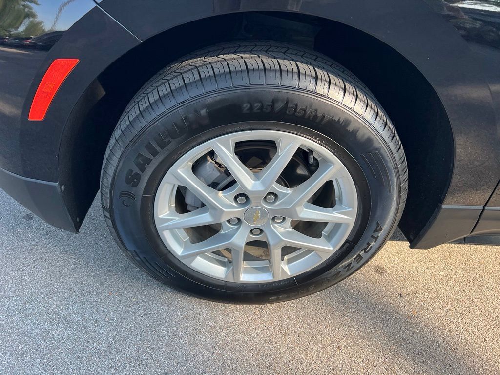 Used 2024 Chevrolet Equinox LT AWD/4WD image 13