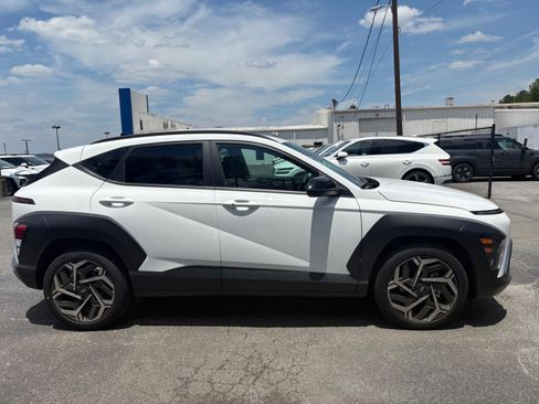 Used 2026 Hyundai Kona SEL Premium FWD image 9