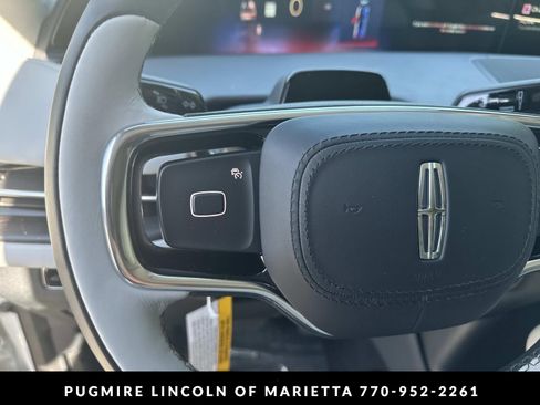 New 2026 Lincoln Navigator Black Label AWD/4WD image 17