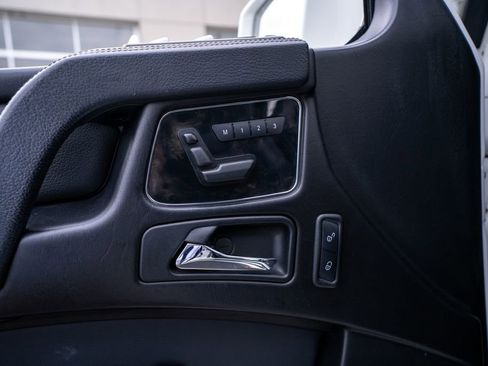 Used 2017 Mercedes-Benz G 550 image 26
