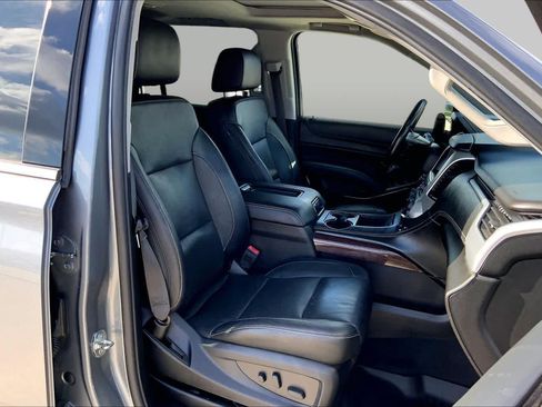 Used 2019 GMC Yukon SLT AWD/4WD image 9