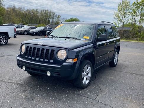 Used 2014 Jeep Patriot Latitude AWD/4WD image 1