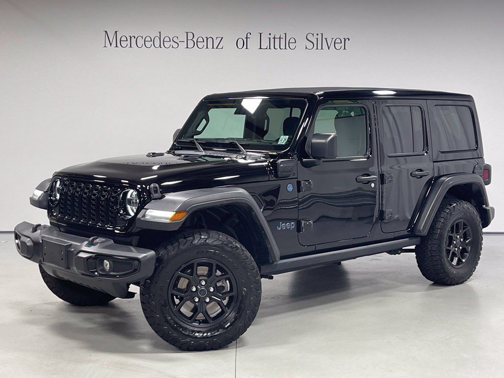 Used 2024 Jeep Wrangler Unlimited AWD/4WD image 1