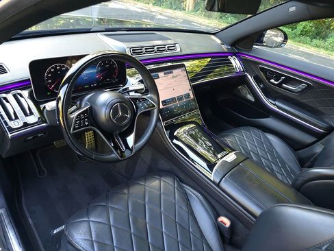 Used 2021 Mercedes-Benz S 580 4MATIC Sedan image 2