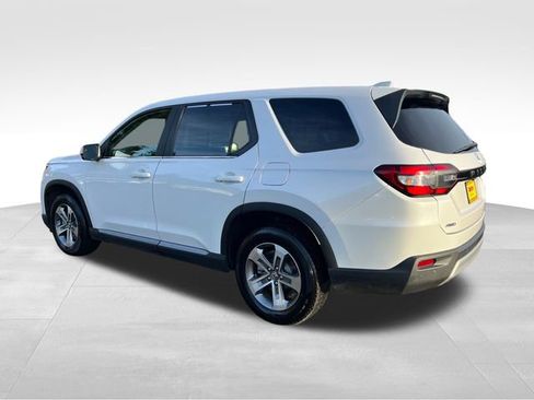 Used 2023 Honda Pilot EX-L image 7