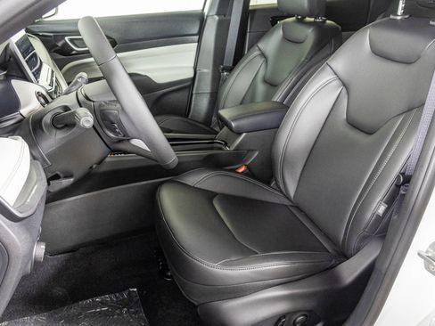 New 2026 Jeep Compass Limited image 20