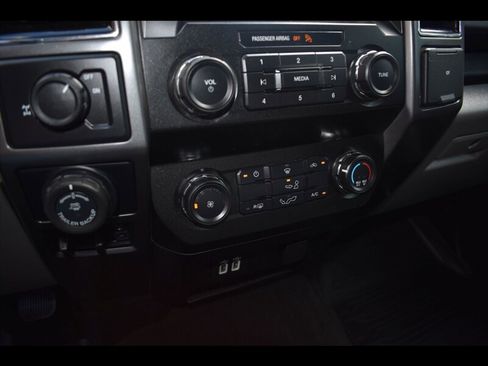 Used 2019 Ford F150 XLT w/ Equipment Group 301A Mid RWD image 12