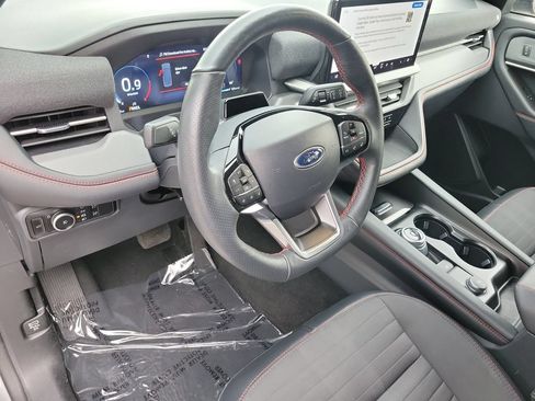 Used 2025 Ford Explorer ST-Line AWD/4WD image 25