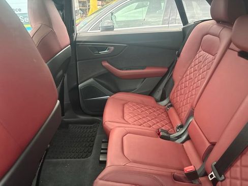 Used 2025 Audi SQ8 Premium Plus AWD/4WD image 5