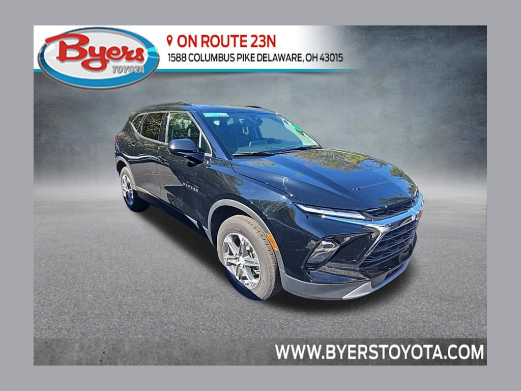 Used 2025 Chevrolet Blazer LT w/ Convenience Package FWD image 1