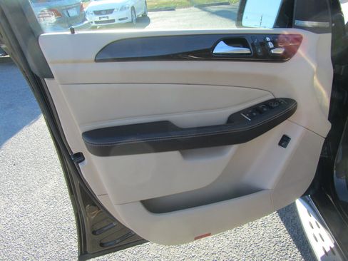 Used 2017 Mercedes-Benz GLE 350 image 18