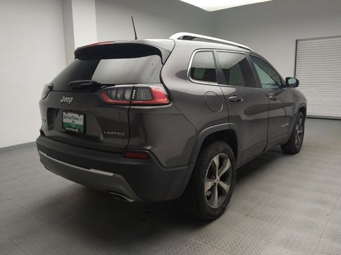 Used 2019 Jeep Cherokee Limited image 10