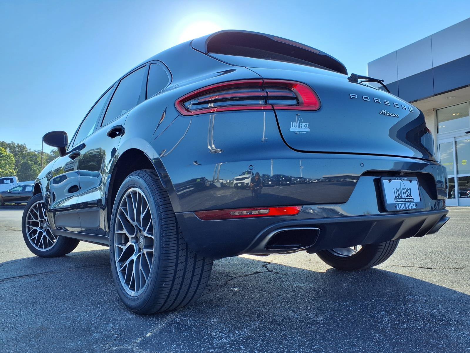 Used 2018 Porsche Macan AWD/4WD image 33