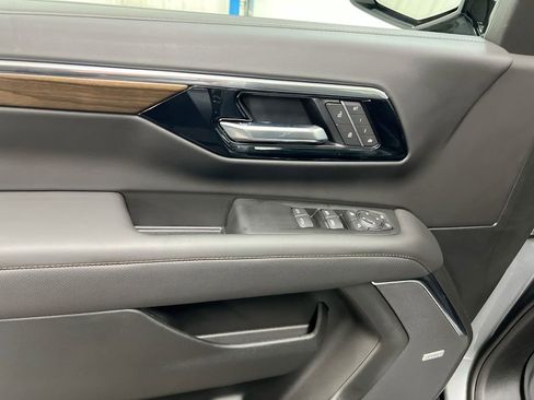 New 2026 Chevrolet Suburban High Country AWD/4WD image 22