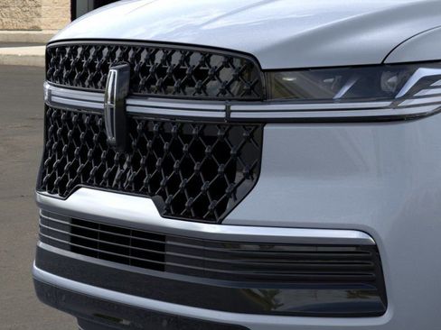 New 2026 Lincoln Navigator L Reserve w/ Jet Appearance Package AWD/4WD image 17