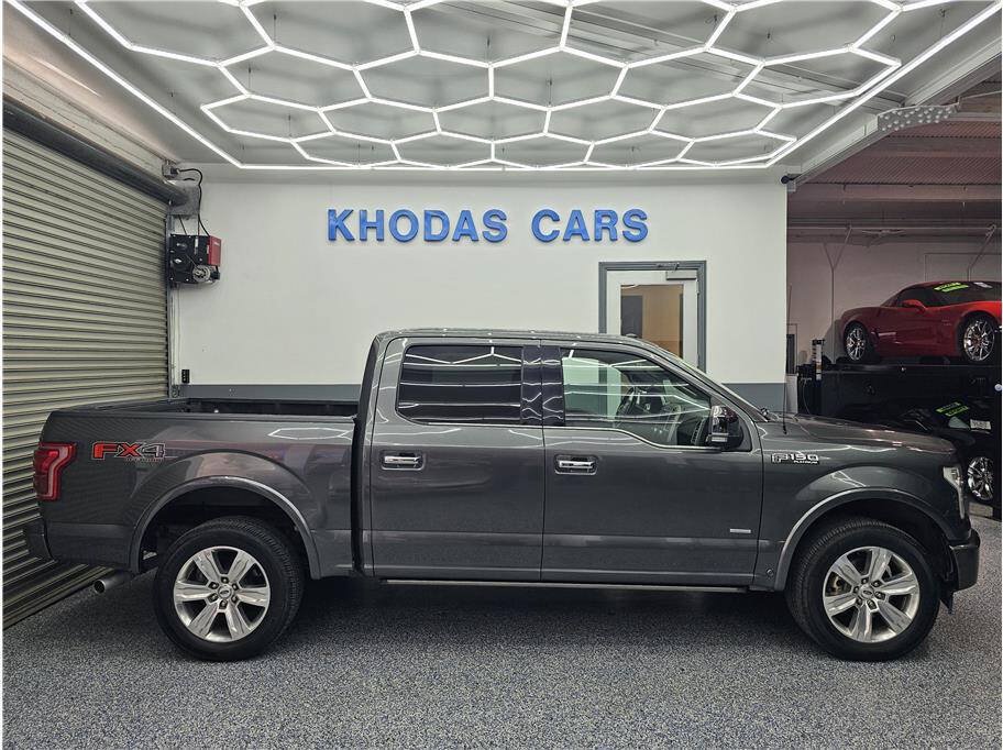 Used 2017 Ford F150 Platinum w/ Equipment Group 701A Luxury AWD/4WD image 5