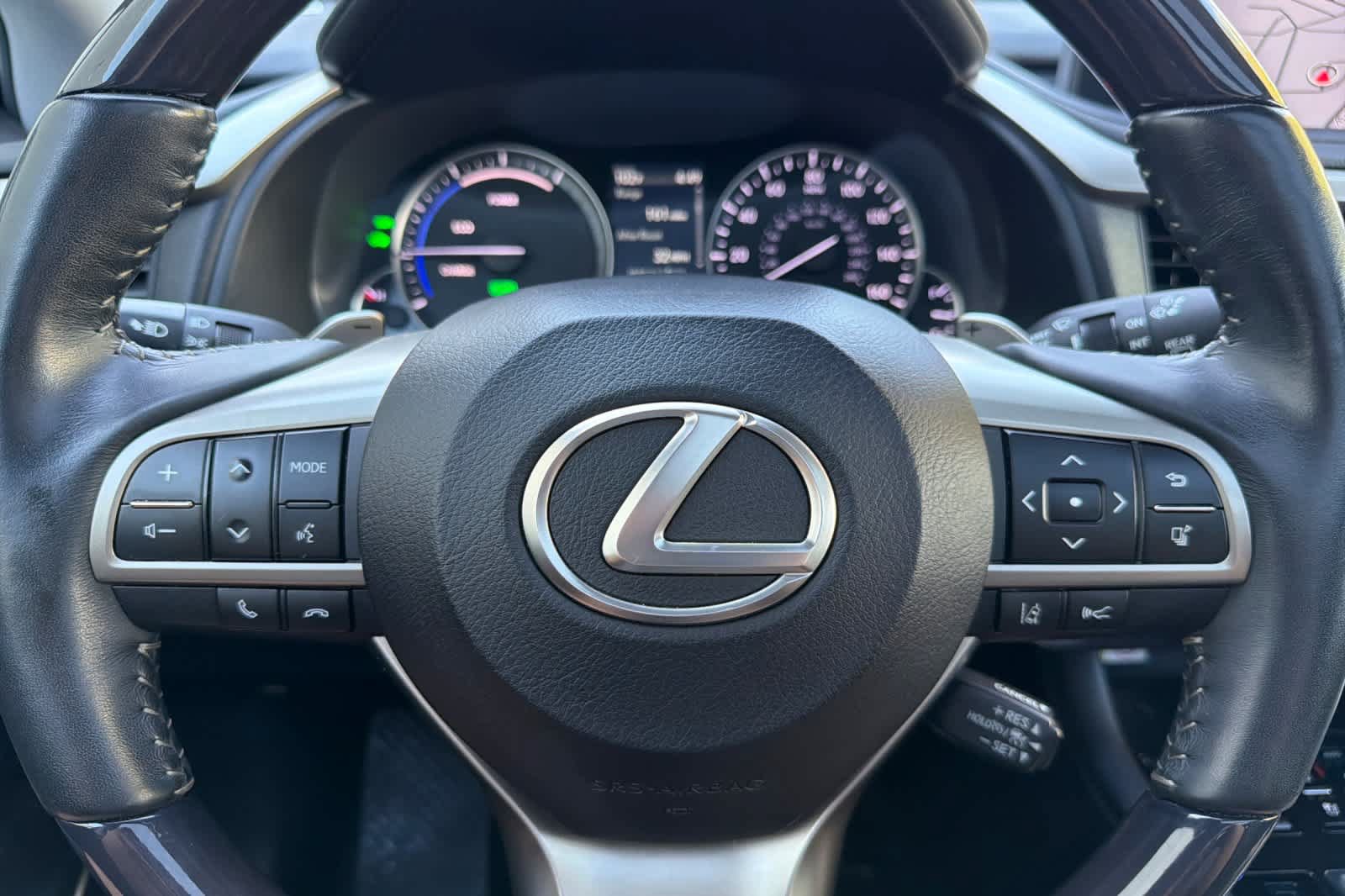 Used 2022 Lexus RX 450h AWD w/ Luxury Package image 26