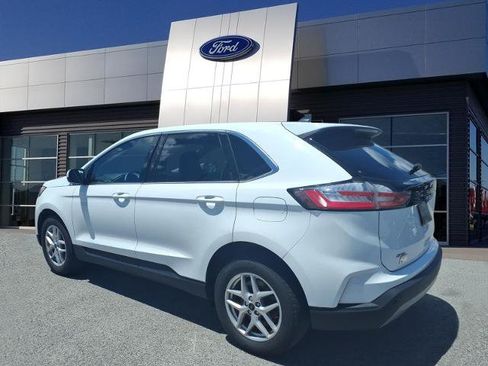Certified 2024 Ford Edge SEL w/ Convenience Package AWD/4WD image 3