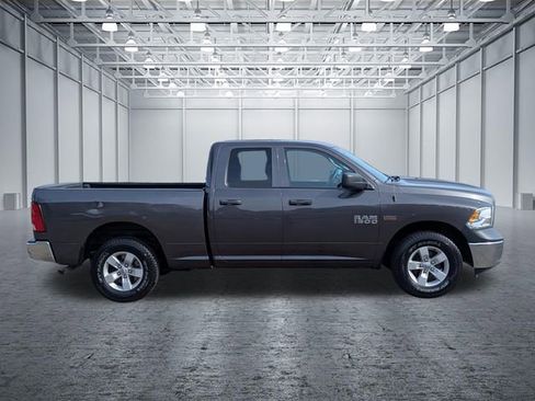 Used 2017 RAM 1500 ST w/ SXT Appearance Group AWD/4WD image 6