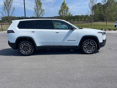 New 2026 Jeep Cherokee Laredo AWD/4WD image 8