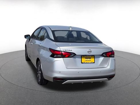 Used 2025 Nissan Versa SV FWD image 11