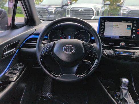 Used 2021 Toyota C-HR XLE FWD image 15