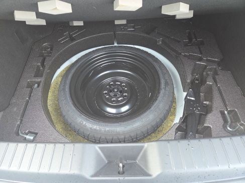 Used 2024 MAZDA MAZDA3 s image 34