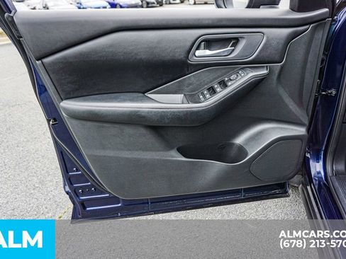 Used 2025 Nissan Rogue SV FWD image 46