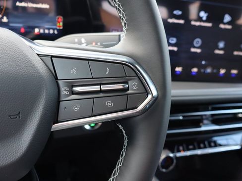 New 2026 Chevrolet Traverse LT w/ Driver Confidence Package image 8