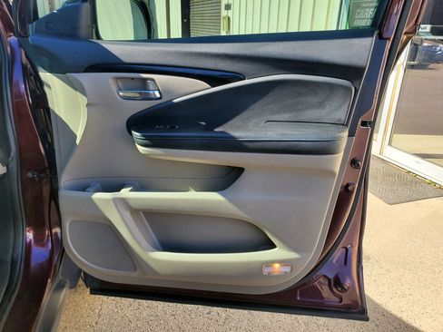Used 2017 Honda Pilot Elite image 22