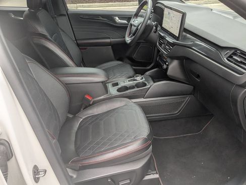 Used 2023 Ford Escape ST-Line Elite w/ Premium Technology Package AWD/4WD image 38
