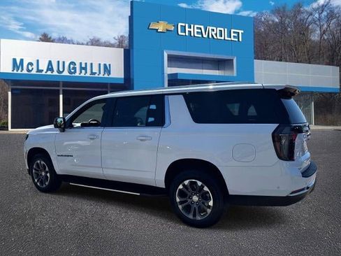Certified 2025 Chevrolet Suburban LT w/ Comfort Package AWD/4WD image 2