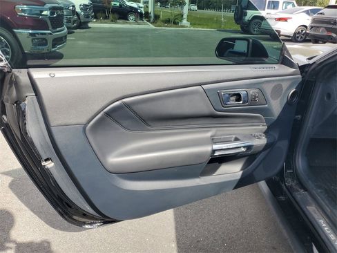 Used 2024 Ford Mustang GT Premium image 9