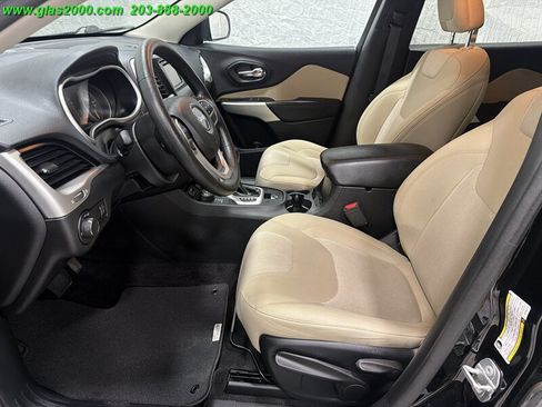 Used 2017 Jeep Cherokee Sport w/ Safety Group AWD/4WD image 26
