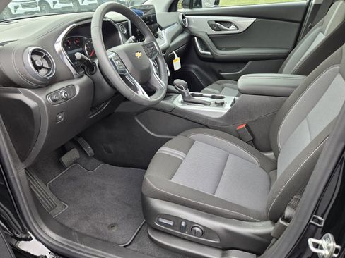 New 2026 Chevrolet Blazer LT image 5