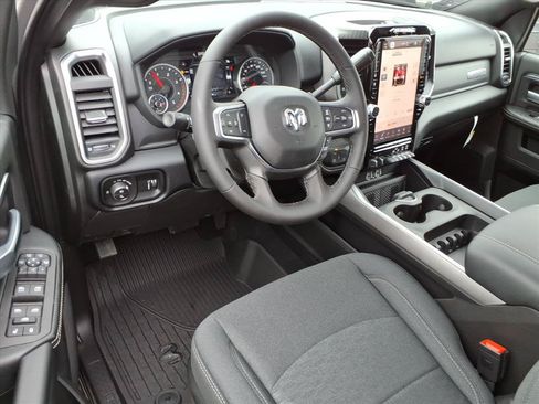 New 2026 RAM 2500 Big Horn AWD/4WD image 19