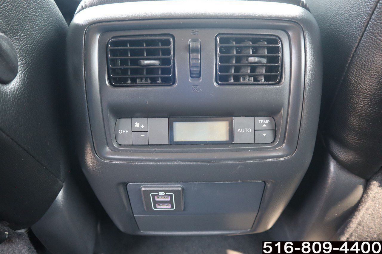 Used 2018 Nissan Pathfinder SV w/ SV Tech Package AWD/4WD image 22