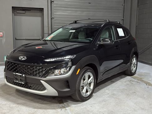 Used 2023 Hyundai Kona SEL AWD/4WD image 3