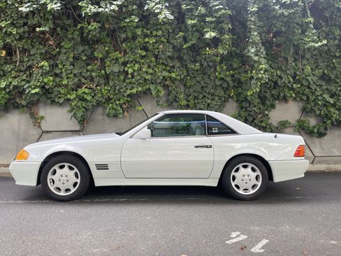 Used 1993 Mercedes-Benz 300 SL image 1