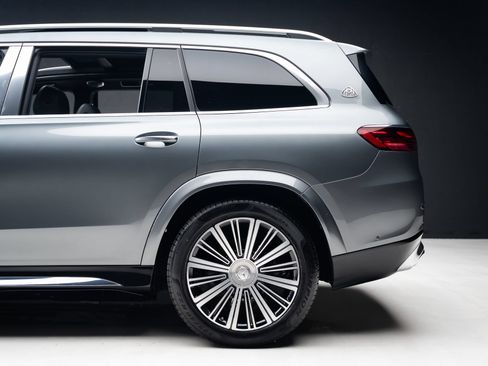 Used 2024 Mercedes-Benz Maybach GLS 600 4MATIC image 20