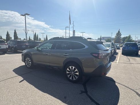 Used 2023 Subaru Outback Touring AWD/4WD image 6
