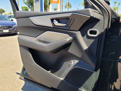 Certified 2024 Acura MDX SH-AWD image 32