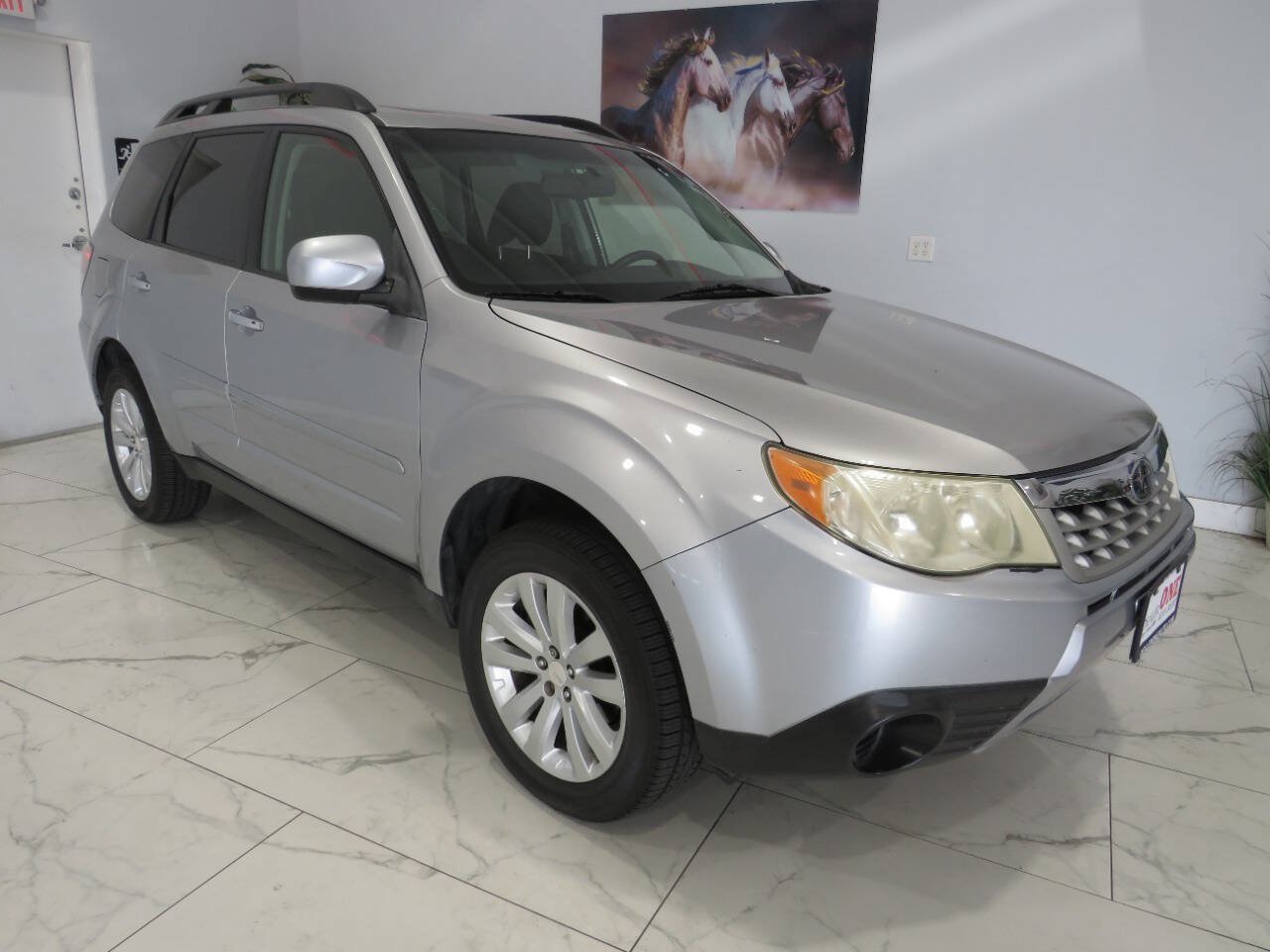 Used 2012 Subaru Forester 2.5X Premium AWD/4WD image 2