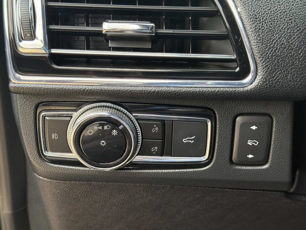 Certified 2021 Lincoln Navigator Reserve RWD image 22