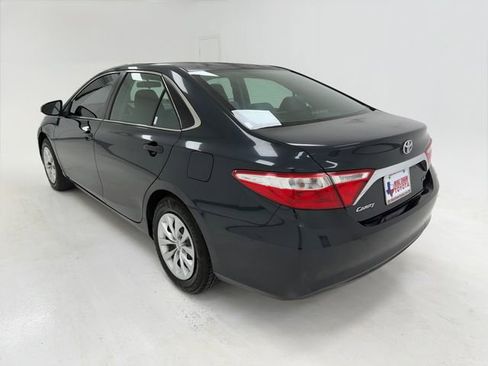 Used 2017 Toyota Camry LE FWD image 37